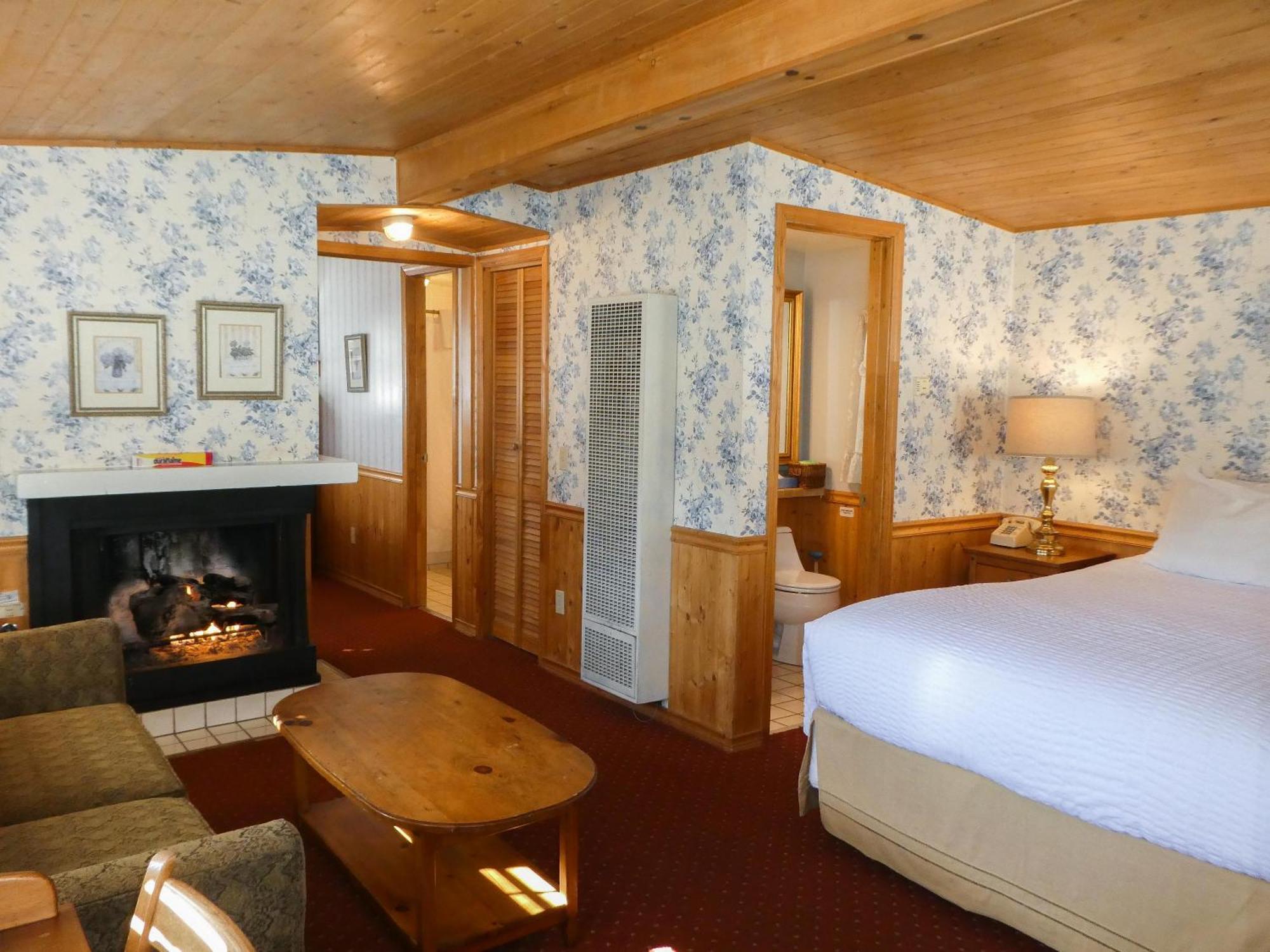 Carmel Fireplace Inn Rum bild