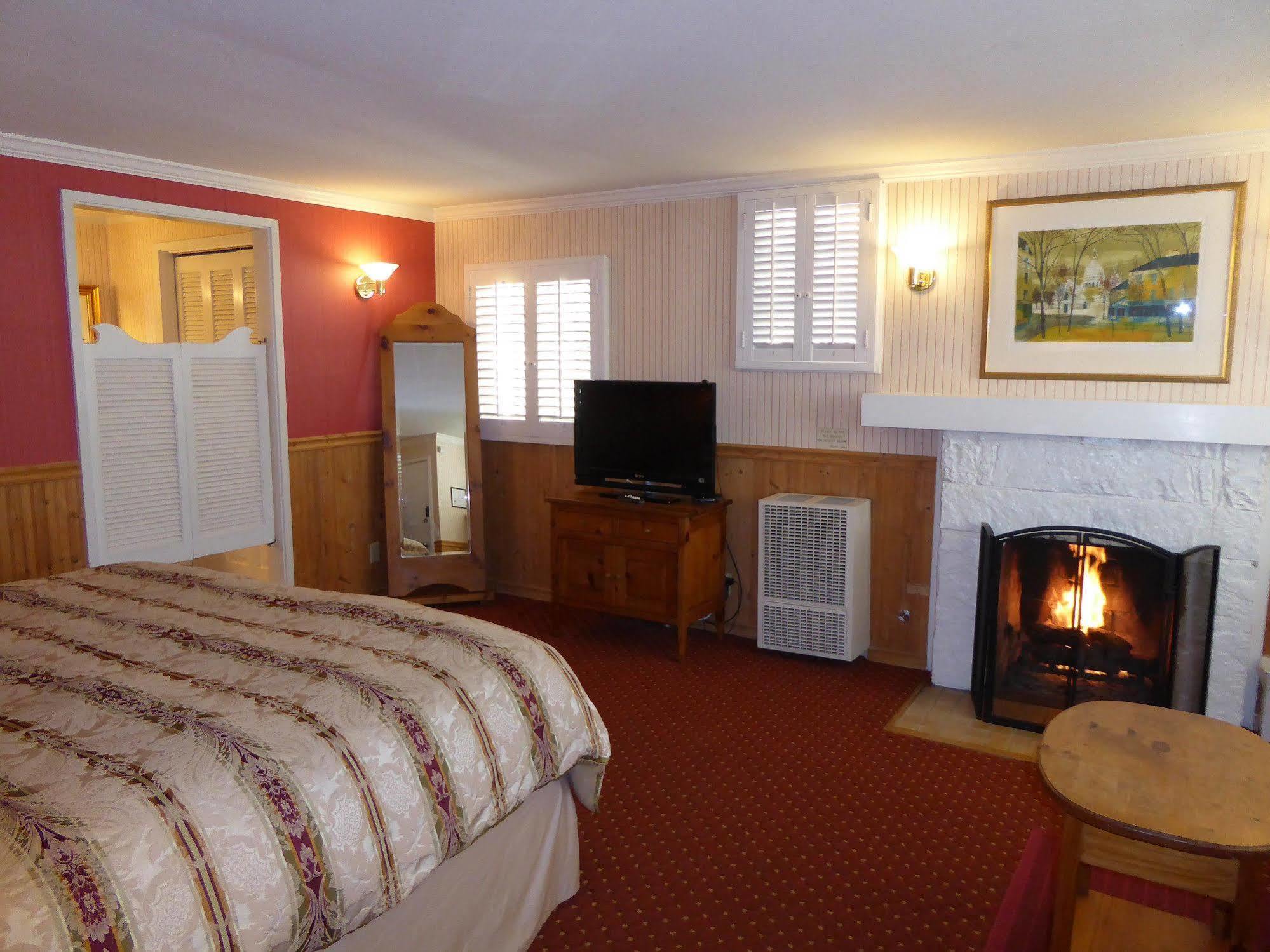 Carmel Fireplace Inn Exteriör bild